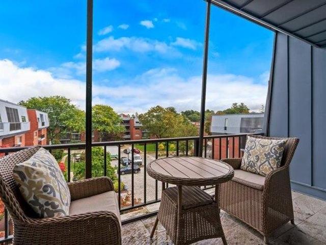 Condo for sale in Wellesley, Norfolk County
