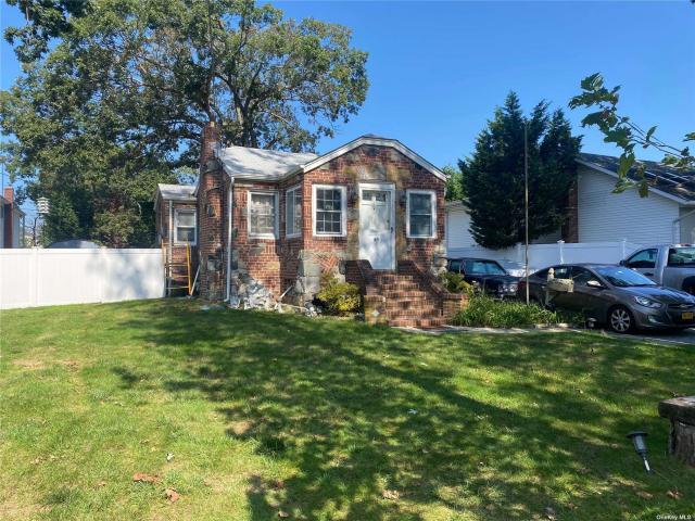 House for sale in Babylon, New York