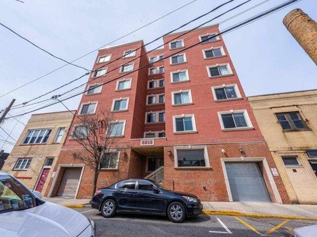 Condo for sale in Hudson, New Jersey