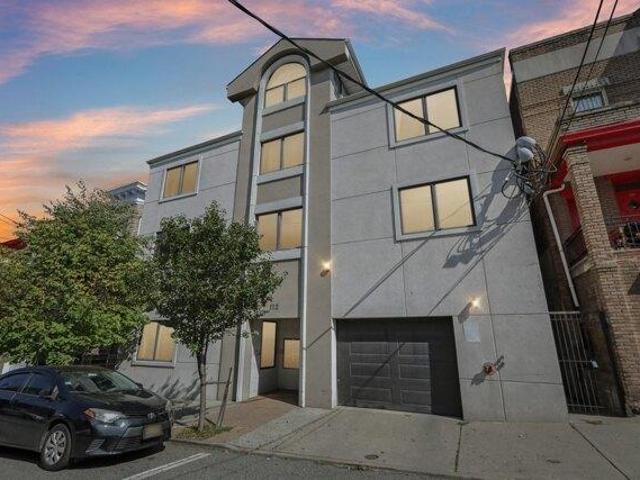 Condo for sale in Hudson, New Jersey
