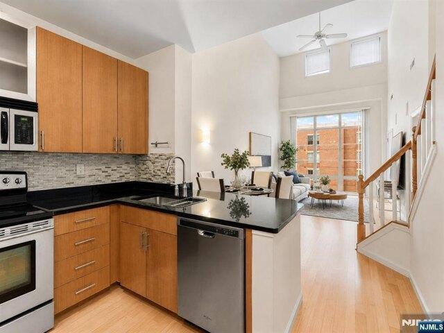 Condo for sale in Hudson, New Jersey