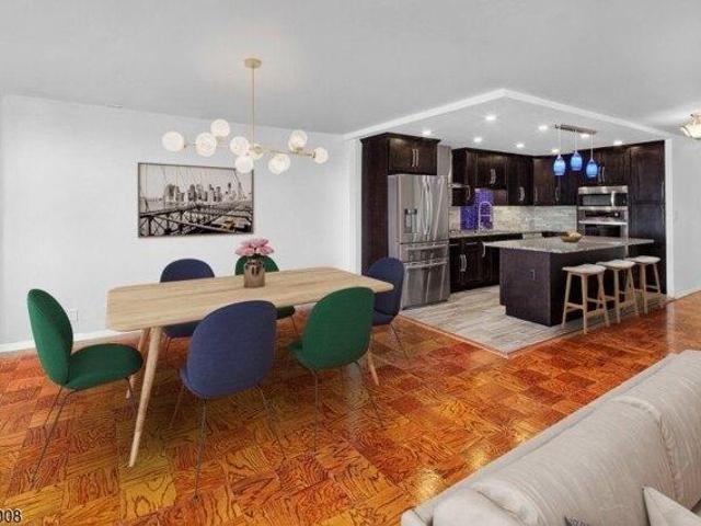 Condo for sale in Guttenberg, Hudson County