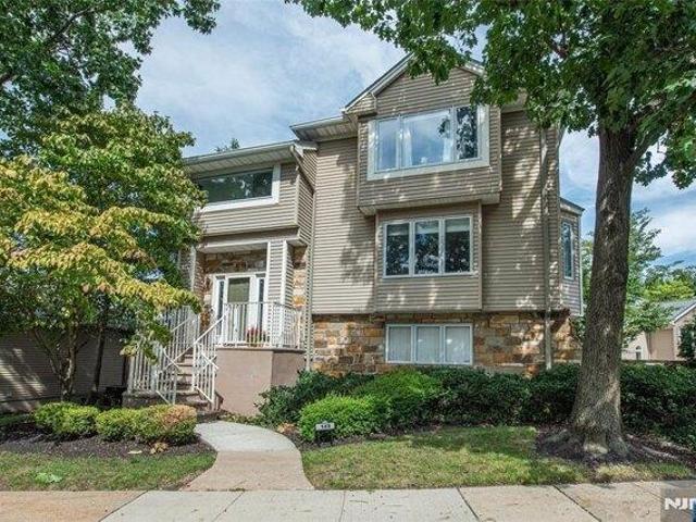 House for sale in West Orange, Essex County