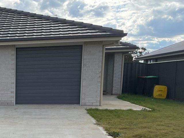 Duplex for rent in West Tamworth, Tamworth