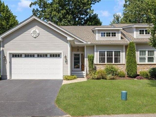 Condo for sale in West Warwick, Rhode Island