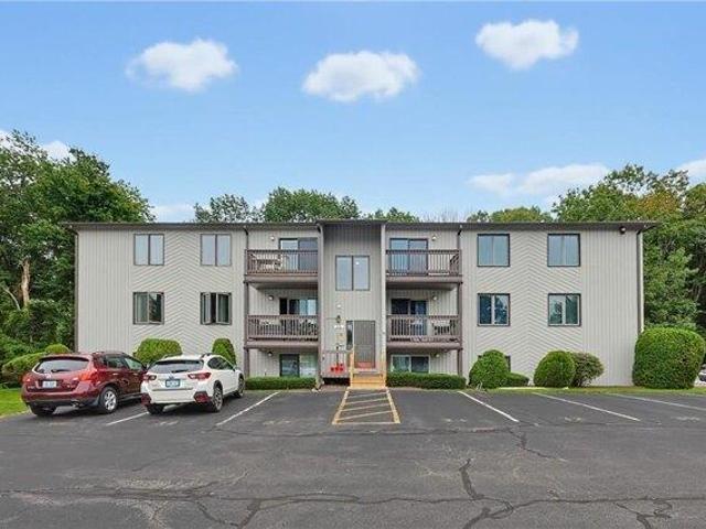 Condo for sale in West Warwick, Rhode Island