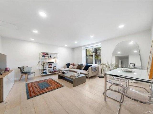 Condo for sale in White Plains, New York