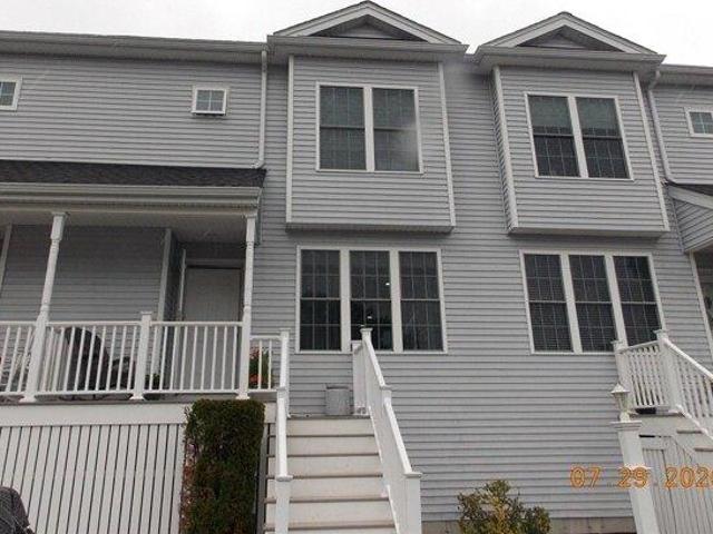 Condo for sale in Whitman, Massachusetts