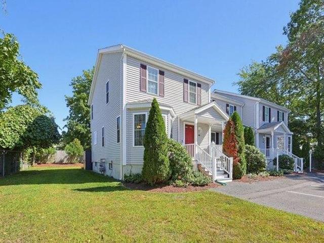 Condo for sale in Whitman, Massachusetts