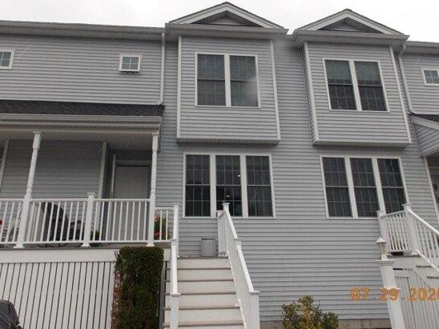 Condo for sale in Whitman, Massachusetts