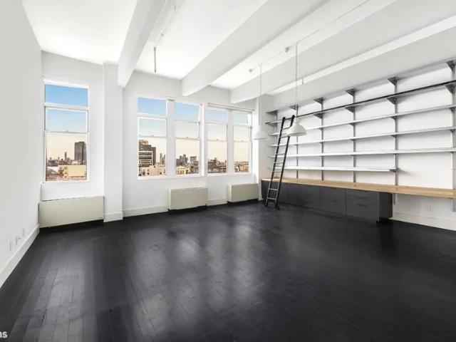 Apartment for sale in Arverne, New York