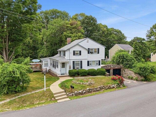 House for sale in New Hampshire
