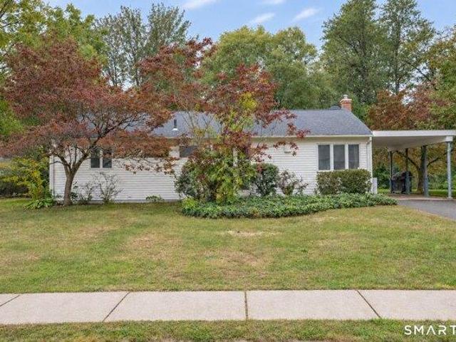 House for sale in Windsor Locks, Capitol Planning Region