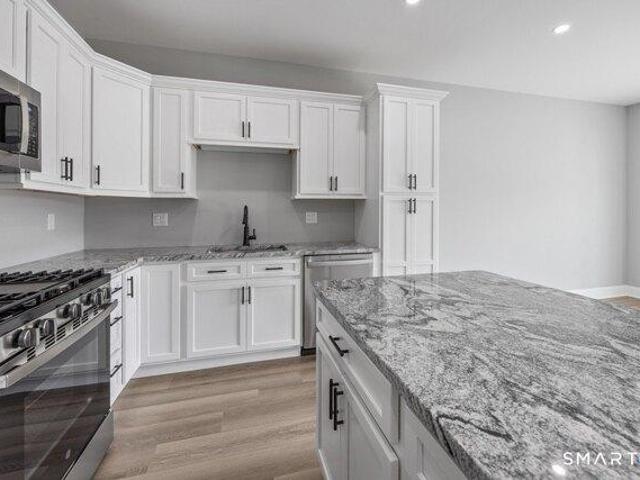 Condo for sale in Wolcott, Connecticut