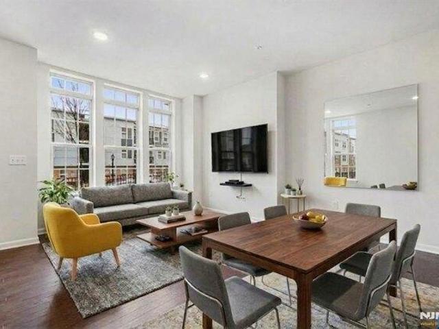 House for sale in Wood Ridge, New Jersey