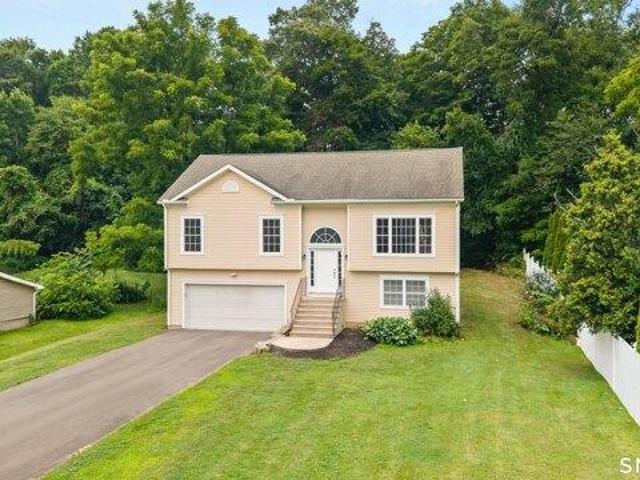 House for sale in Woodbridge, Connecticut