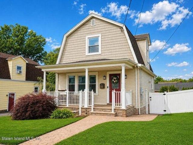 House for sale in Edison, New Jersey