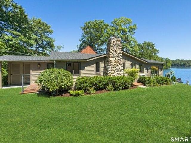Condo for sale in Middlebury, Connecticut