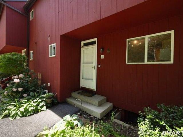 House for sale in Woodbury, Connecticut
