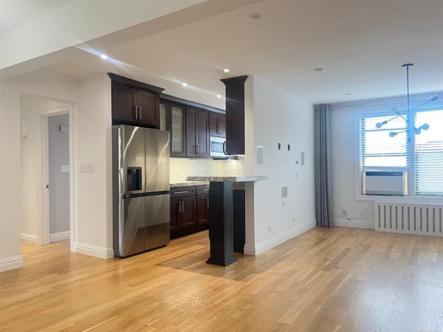 Apartment for sale in Queens, Arverne