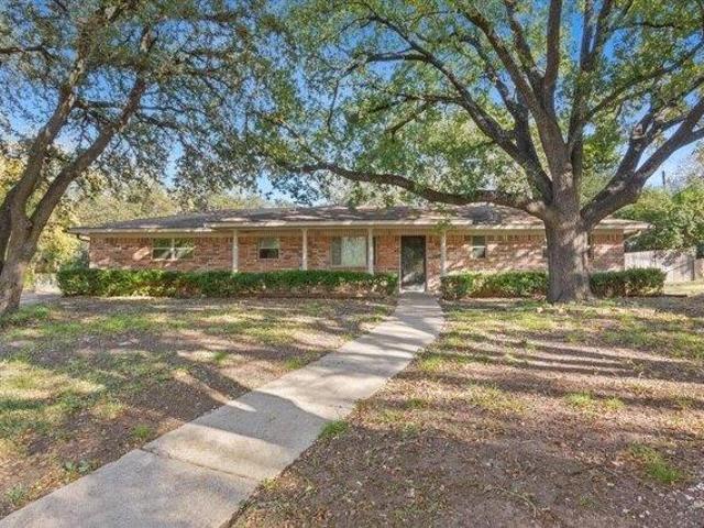 House for sale in Woodway, Texas