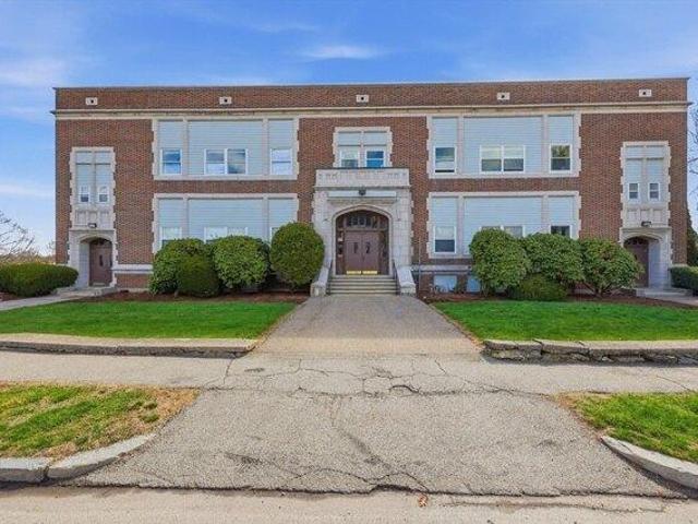 Condo for sale in Worcester, Massachusetts