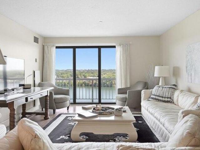 Condo for sale in Lakeview, Worcester