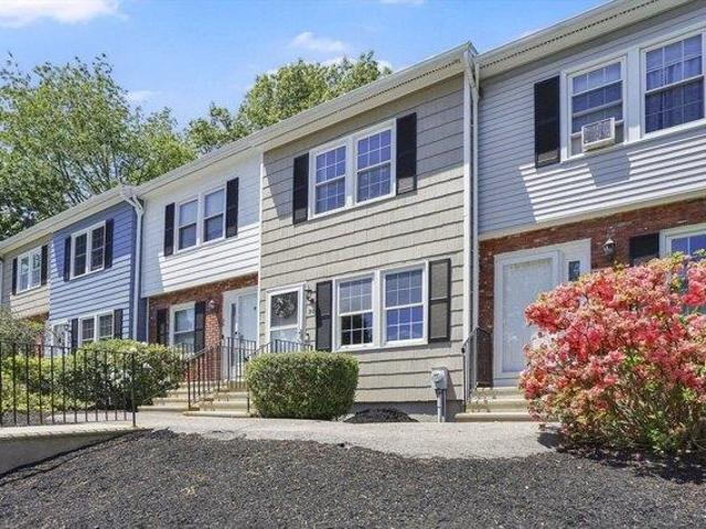 Condo for sale in Worcester, Massachusetts