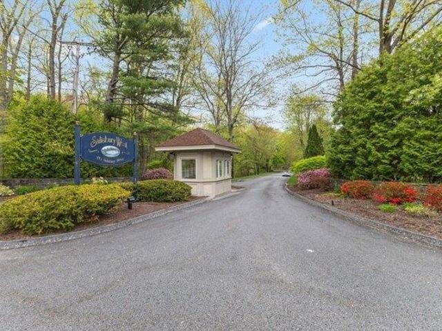 Condo for sale in Worcester, Massachusetts