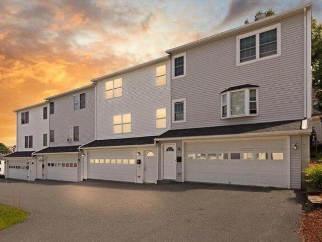 Condo for sale in Worcester, Massachusetts