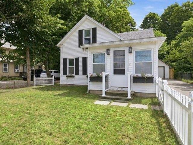 House for sale in Wrentham, Massachusetts
