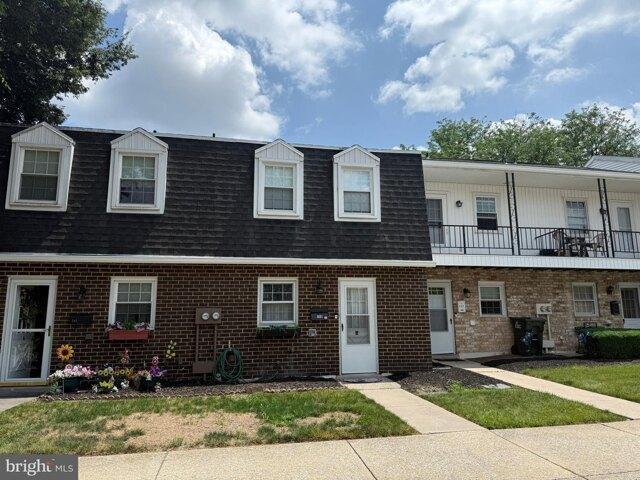 Condo for sale in York