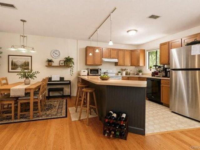 Condo for sale in Cortlandt Manor, New York