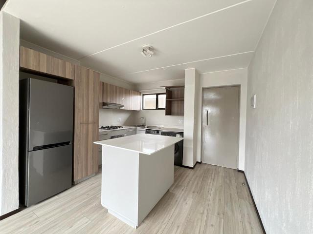 Apartment for rent in Fourways, Randburg