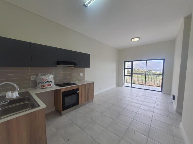Apartment for rent in Temperance Town, City of Cape Town