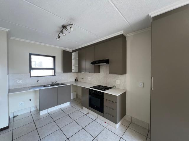 Apartment for rent in Paulshof, Alexandra