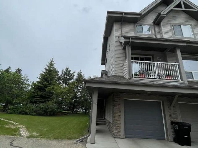 Townhouse for rent in Heritage Point, Edmonton