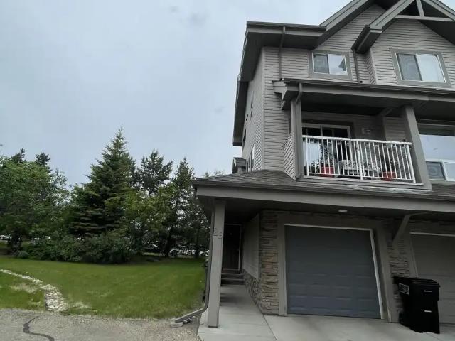 House for rent in Wedgewood, Alberta