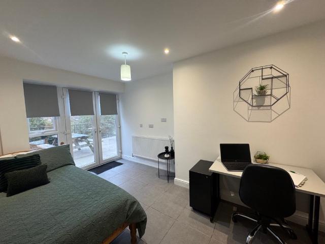 Room for rent in West Midlands