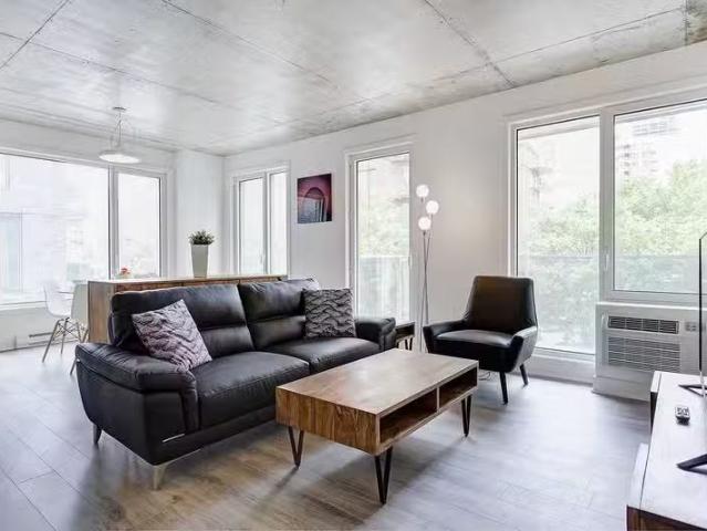 Condo for rent in St. Leonard's, Quebec