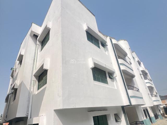 Flat for rent in Eti Osa, Lagos