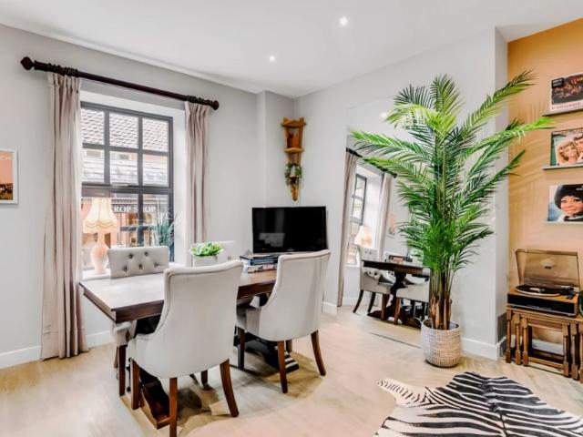 Apartment for rent in Heigham Grove, East Bank