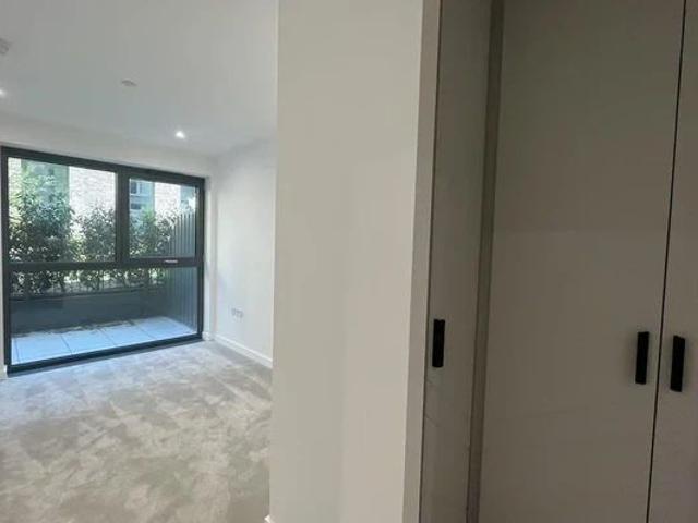 Apartment for rent in Woodberry Down, Stamford Hill