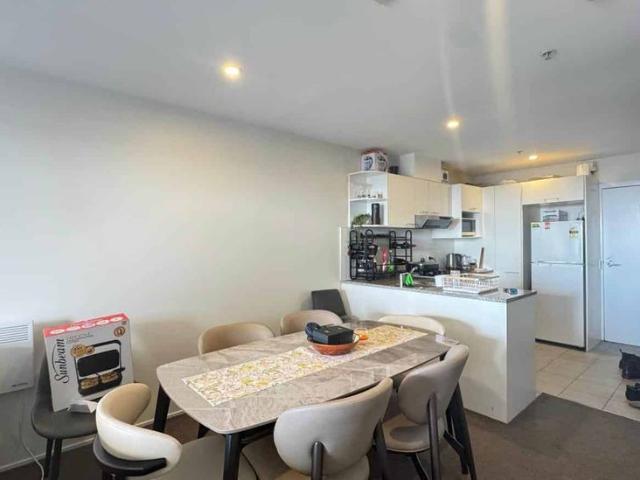 Apartment for rent in Newton, Auckland