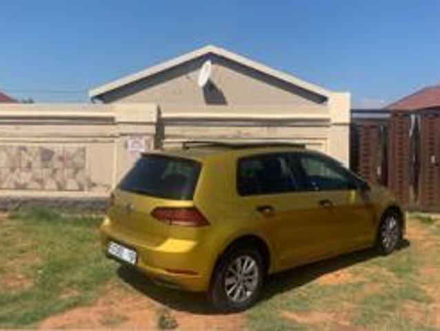 House for sale in Mohlakeng, Gauteng