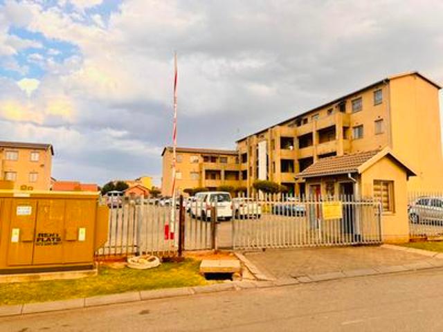 Apartment for rent in Nooitgedacht, Gauteng