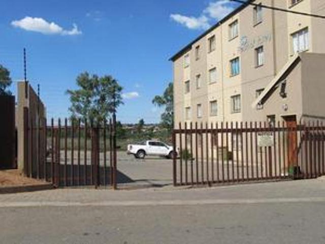 Apartment for sale in Nooitgedacht, Gauteng