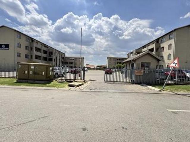 Apartment for sale in Nooitgedacht, Gauteng