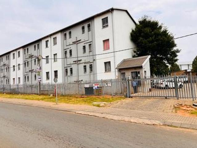 Apartment for sale in Nooitgedacht, Gauteng