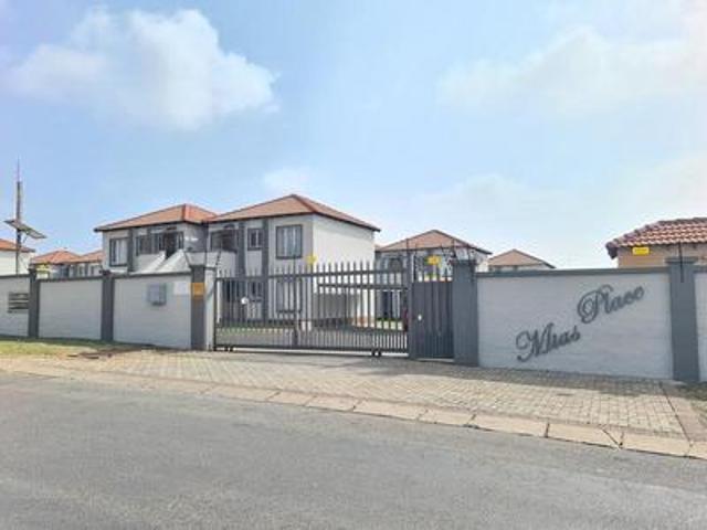 Apartment for sale in Oranjeville, Free State